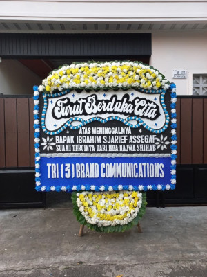 Papan Bunga Duka di Bawuran